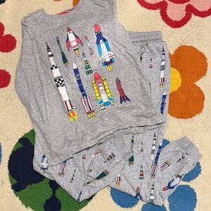 Mini-Boden Rocket Print Kids t-shirt & sweatpants